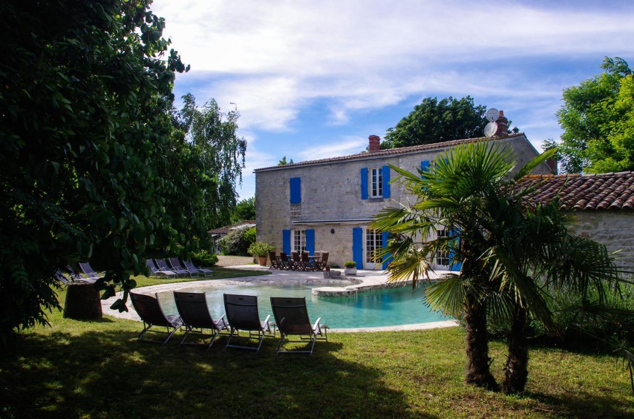 Logis Saint Leonard Bed & Breakfast Dompierre-sur-Mer Exterior photo