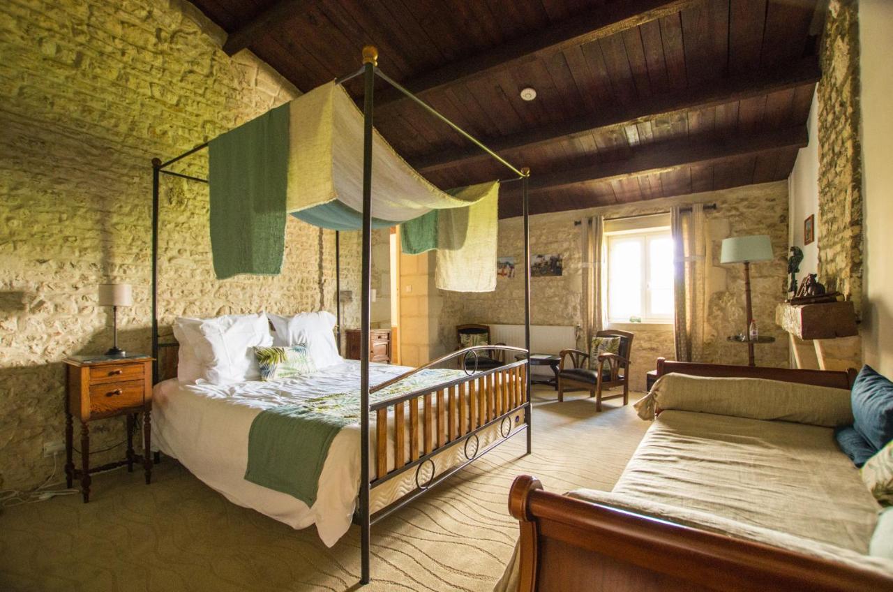 Logis Saint Leonard Bed & Breakfast Dompierre-sur-Mer Exterior photo
