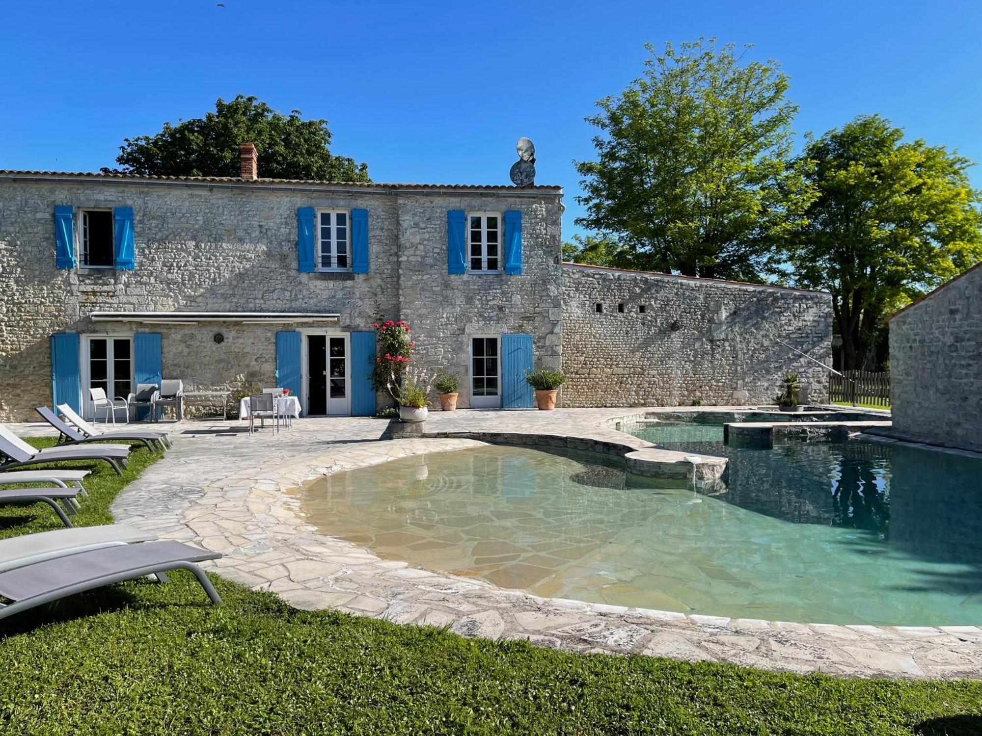 Logis Saint Leonard Bed & Breakfast Dompierre-sur-Mer Exterior photo